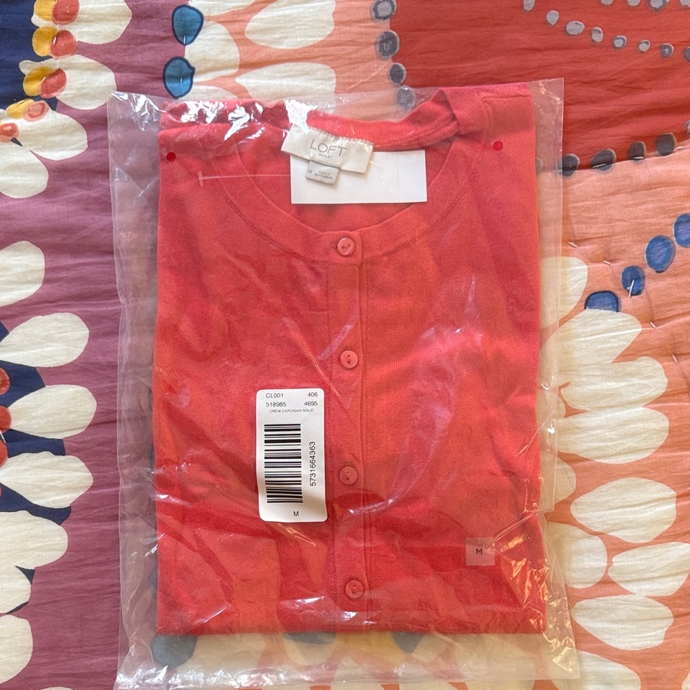 LOFT Women’s Coral Button Front Cardigan - Coral